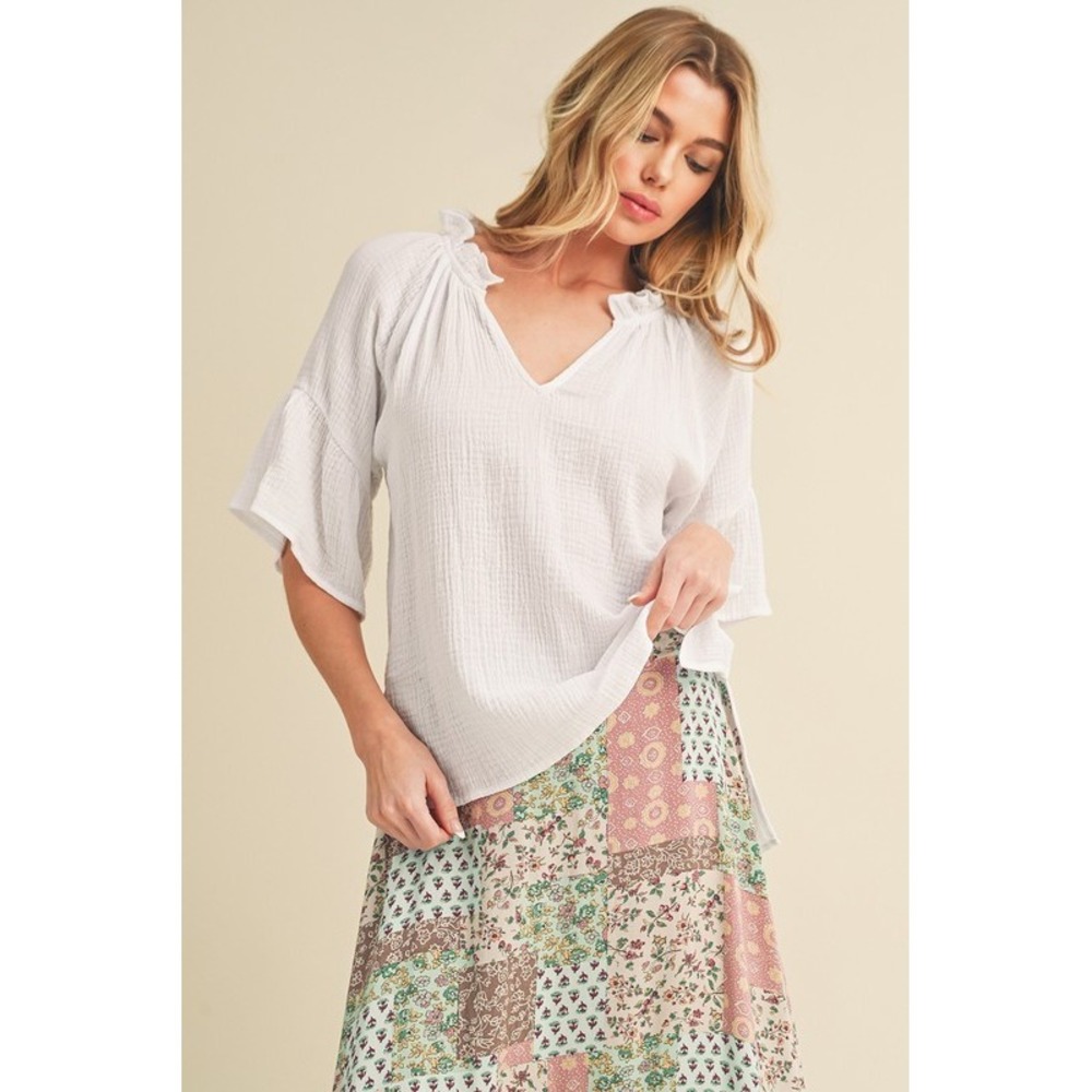 Aemi + Co Side Slit Notched Ruffled Half Sleeve Blouse - Medium